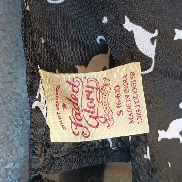 Woman's shirt 221 - Picture 2 of 3